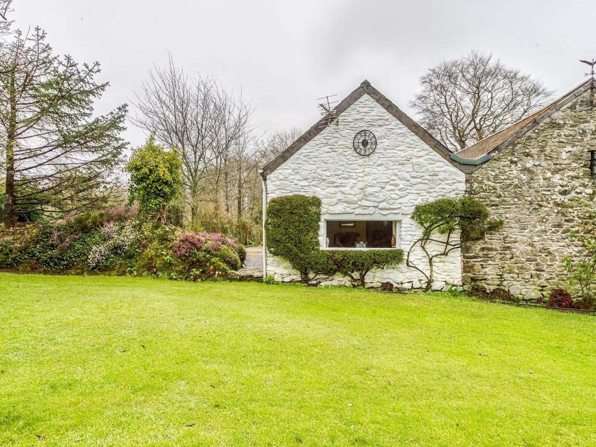 Secluded Holiday Home In Ceredigion With Garden Pennant  Buitenkant foto