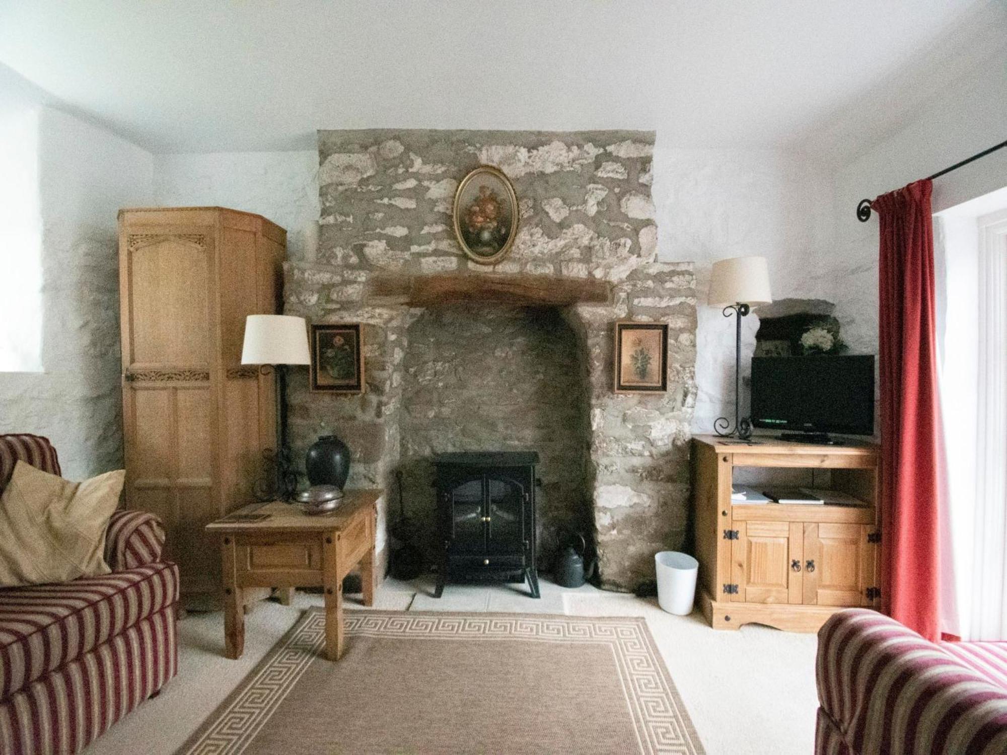 Secluded Holiday Home In Ceredigion With Garden Pennant  Buitenkant foto