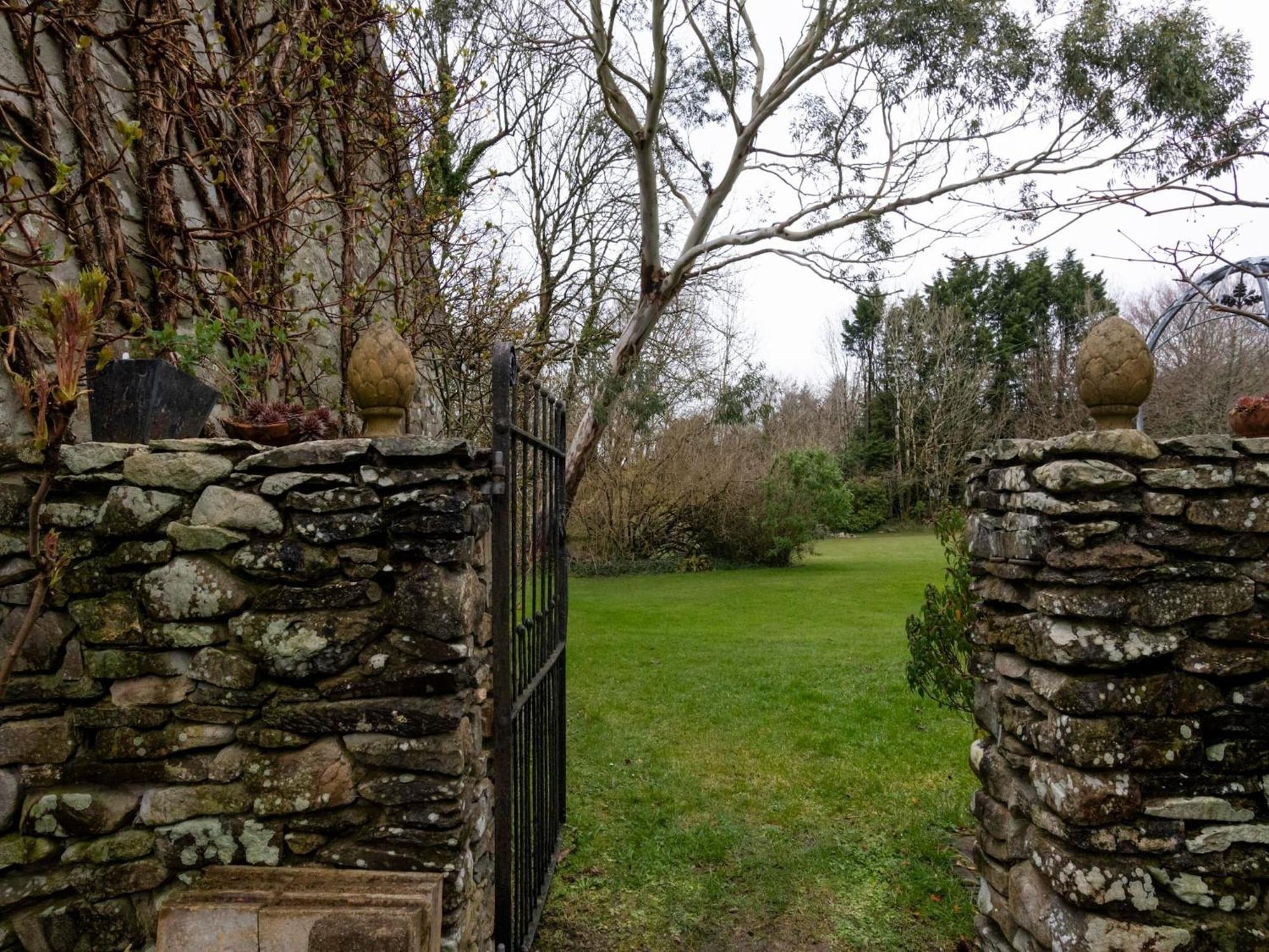 Secluded Holiday Home In Ceredigion With Garden Pennant  Buitenkant foto